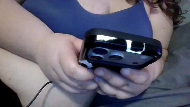 sarahcakes223 élő XXX-chatje