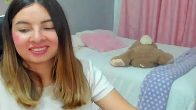 Živý XXX chat __Emma__11__Lecat_