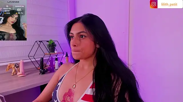 lilith_petit_ Chat XXX in diretta