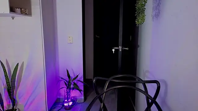 Chat +18 de Kayleemorales ao vivo