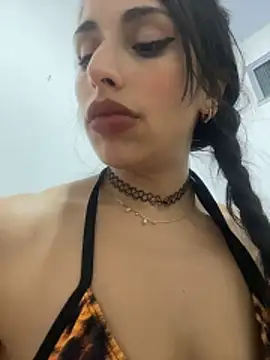 دردشة sweetwanda الجنسية المباشرة