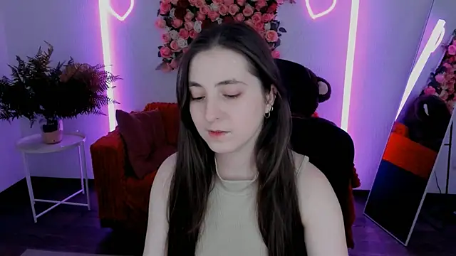 VirtuallVoyant live XXX chat