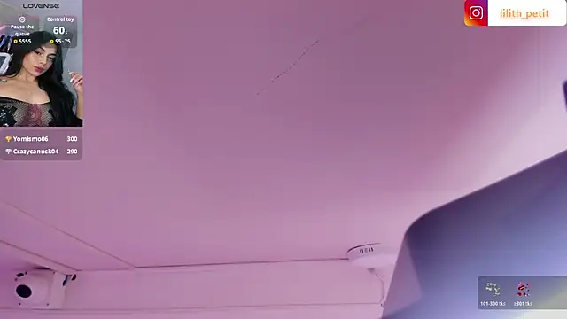 lilith_petit_ élő XXX-chatje