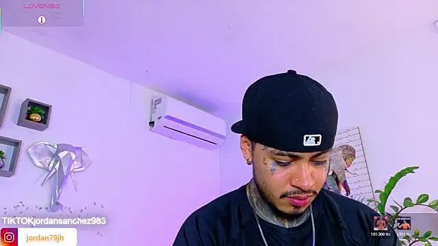 Czat XXX na żywo – JordanSmiith_