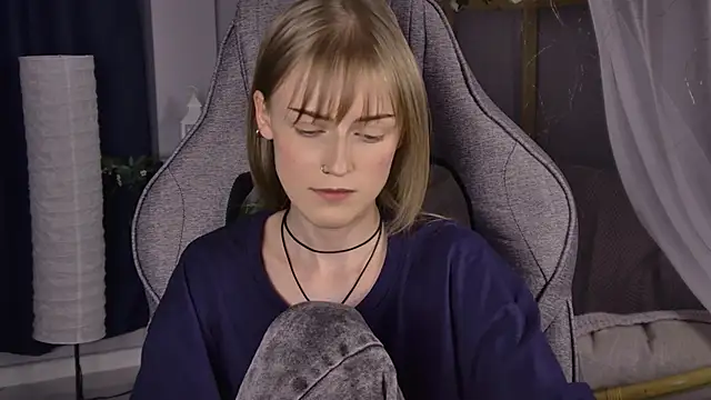 Chat XXX en directo de KiraMontoya