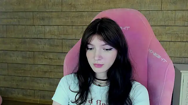 SophiaProve's Live XXX Chat