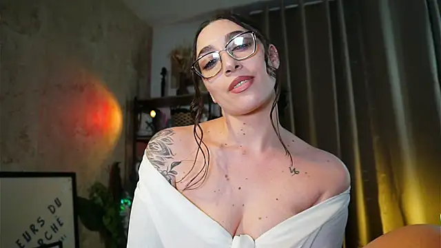 IngAdn Live XXX Chat