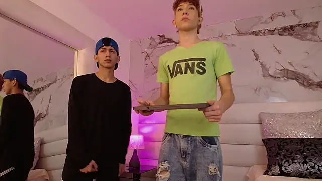 Marcus_and_Tony Live XXX Chat