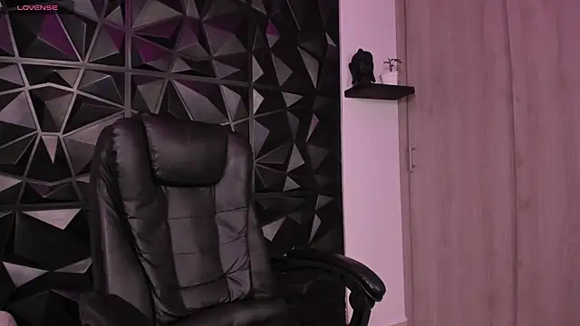 OstinDaniels' Live XXX Chat