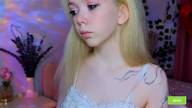 Chat XXX ao vivo de Rochelle_kitty
