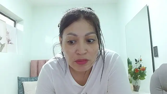 sophia_hadid Chat XXX live