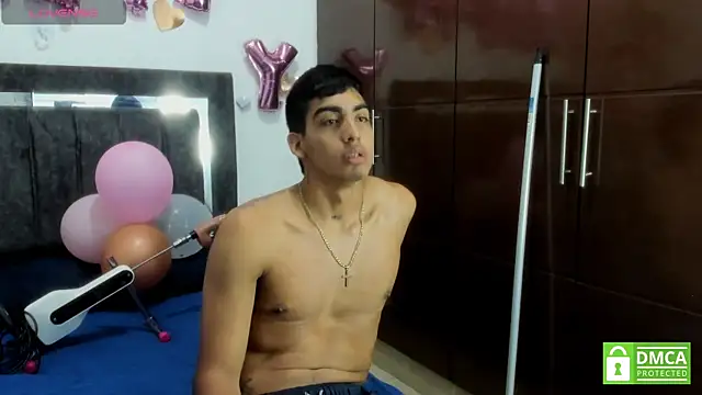 Grace_and_Milo's Live XXX Chat