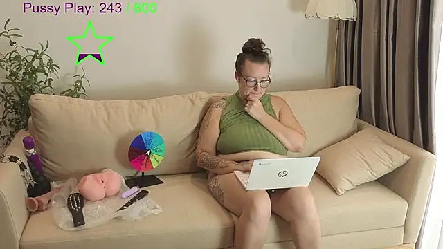 JadeStarUK Chat XXX live