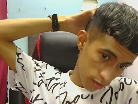 Angelstripboy live XXX chat