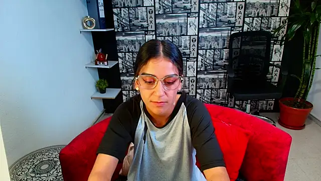 Chat XXX ao vivo de DanielaMonroe