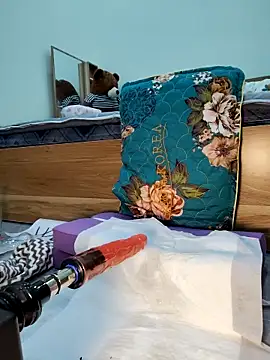 Lyly_suri07's Live XXX Chat