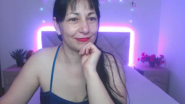 Show modela LiluGrants na web-kameri