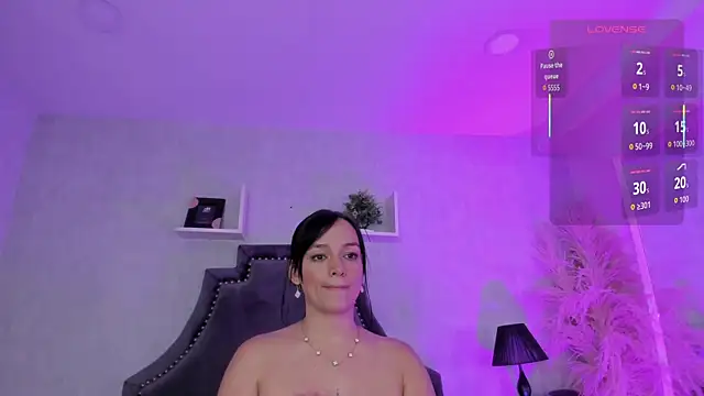 EmiliaRose_ élő XXX-chatje