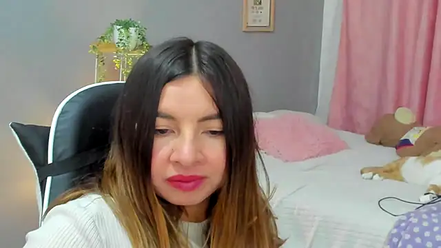 Czat XXX na żywo – __Emma__11__Lecat_