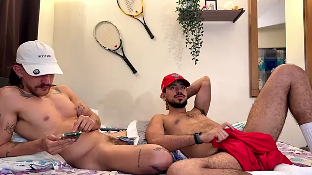 Aaron_wheel live XXX chat