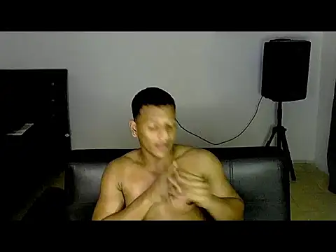 Show modela Ian_Arcia na web-kameri