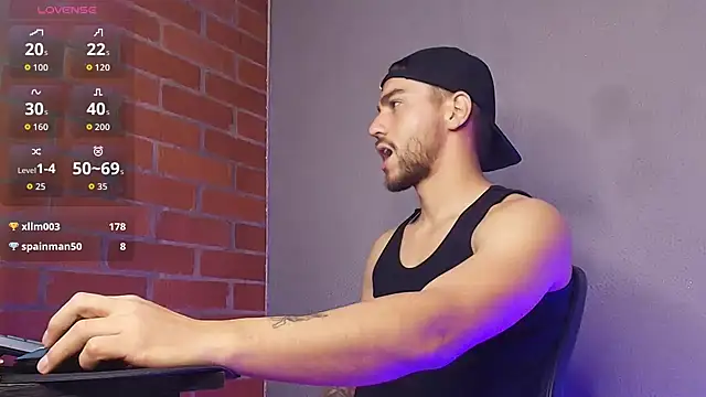 Leandro_valenzuela Adlı Modelin Canlı XXX Sohbeti