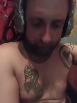 Ozomitro 在線直播表演