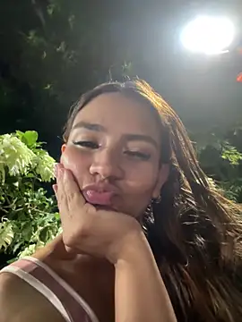 Moom_evil1177 Chat XXX in diretta