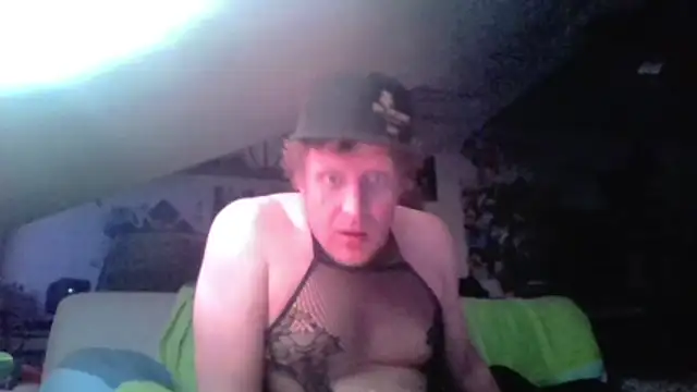 Bigthroaterboy Show Webcam