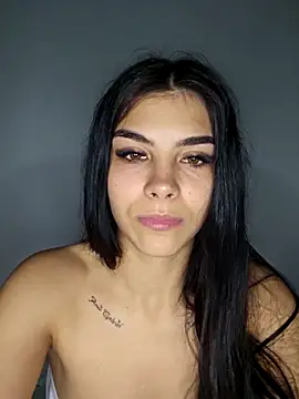 عرض كام Crissdesire