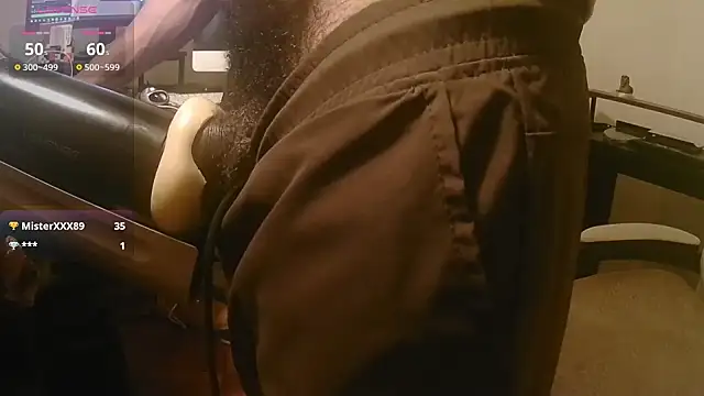 MrDaddyBbSnake élő XXX-chatje