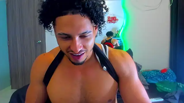 XXX chat uživo modela Kris_Khalifa69