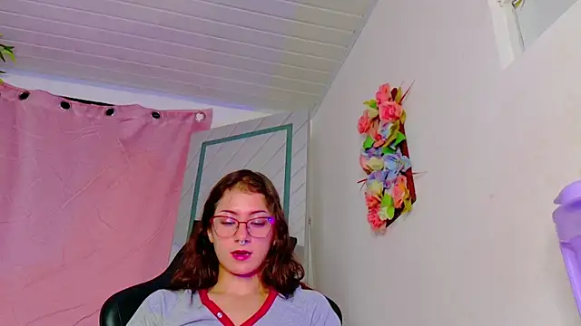 Chat XXX en directo de scarlet-jonesx
