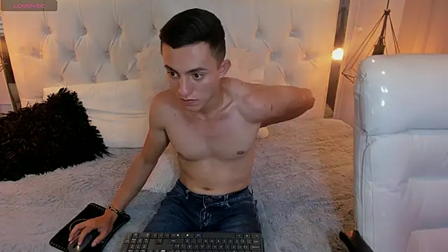 Show de oliver_chaze_ na webcam