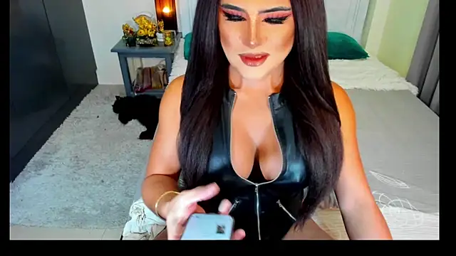 Chat +18 de MissTyraxx ao vivo