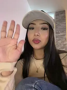 SOPHIACANDY19_ Show in webcam