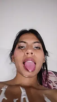 ControlMySquirt_'s Webcam Show