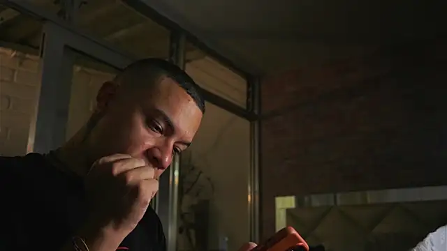 AlphaMasterXxx élő XXX-chatje