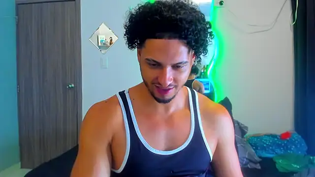 Chat XXX Live Kris_Khalifa69