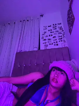 Chat +18 de sarita_violet07 ao vivo
