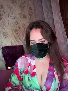 AMBER_GLAM élő XXX-chatje