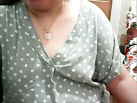 cutechubbypinay Show in webcam
