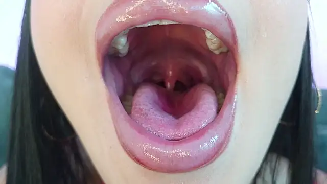 mia_roux1のライブXXXチャット