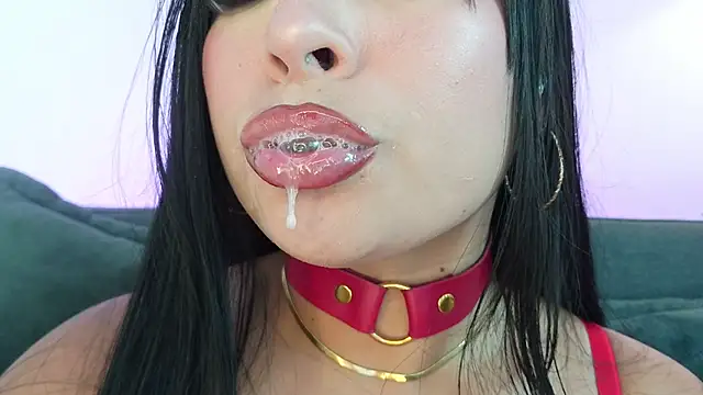 mia_roux1's Live XXX Chat