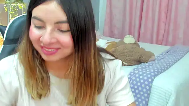 Živý XXX chat __Emma__11__Lecat_