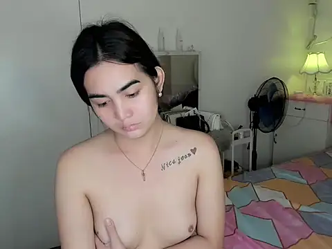 Chat XXX en directo de nica_doll