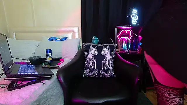 Chat +18 de creameerryy ao vivo