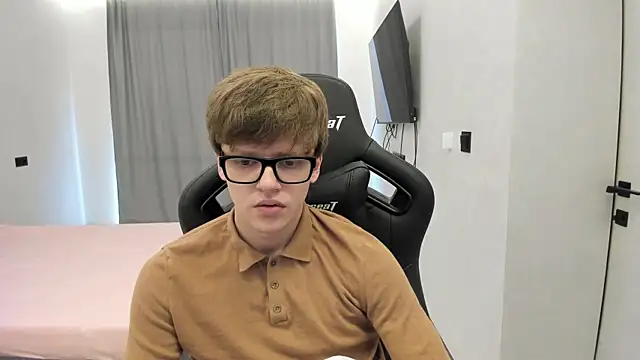 Webkamerová show bonekoambalabu