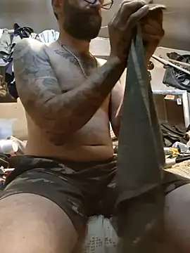 bearded_cross 在線直播表演