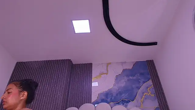 hot_dione Chat XXX in diretta
